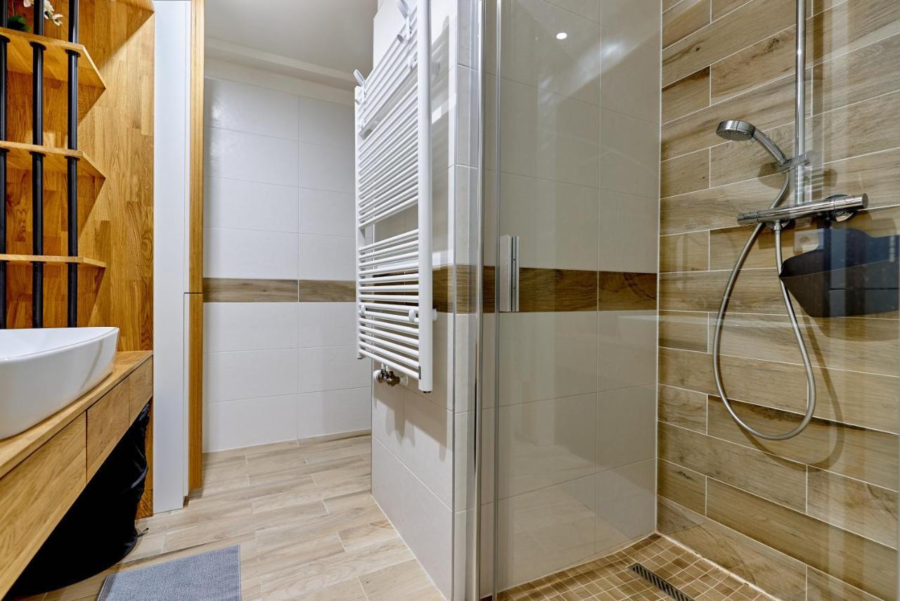 Klinovec Suite By Mountain Ways โลชนา โปด กลิโนฟเซม ภายนอก รูปภาพ